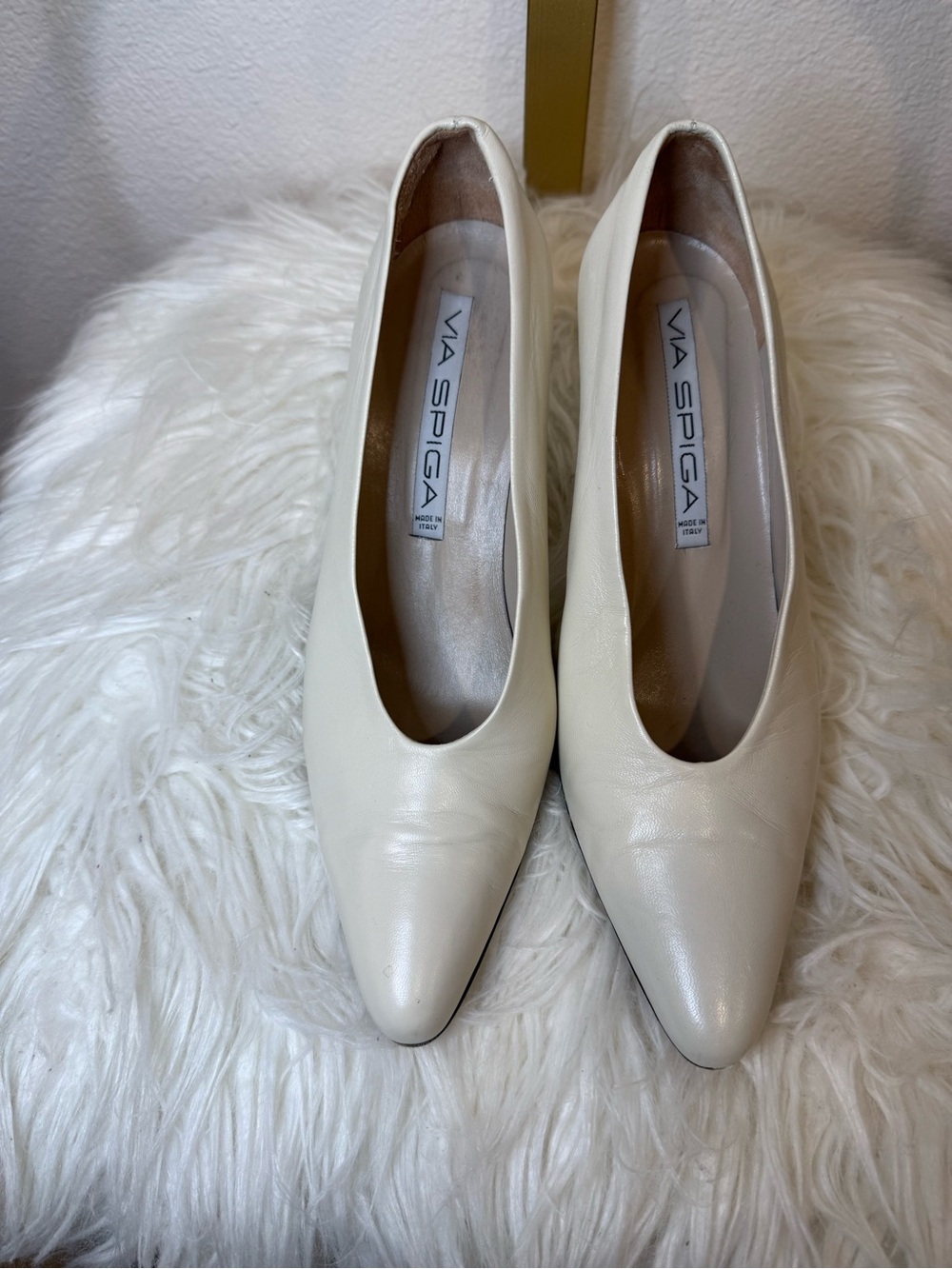 Via Spiga Cream Pointed-Toe Leather Pumps